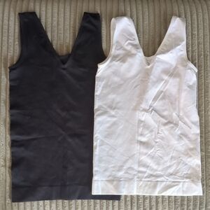 2 Vassarette Women's Shapewear Tank Tops Black & White Slimming Comfortable Sz S
